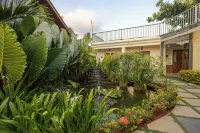 Foxoso Aaristo Baga Beach Resort Hotels near Cafe Mambo Goa