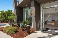 WorldMark Oceanside Hotel dekat California Surf Museum