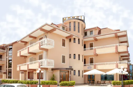 菲利沛艾爾酒店 聖歐費米亞拉默齊亞酒店