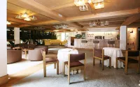 Palace Hotel Wellness & Beauty - breakfast