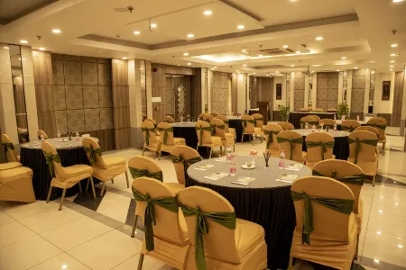 Hotel Niladri Premium Отели рядом с достопримечательностью «Храм Джаганнатхи в Пури»