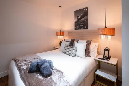 Manhattan Luxury Suites