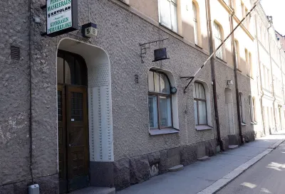 2Ndhomes Charming 2Br Home w Balcony Hotels in Sörnäinen