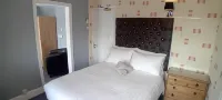 Home and Away Guesthouse Hotels in Carnaby