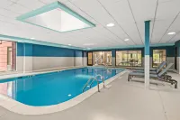 Hampton Inn Elkton - Pools