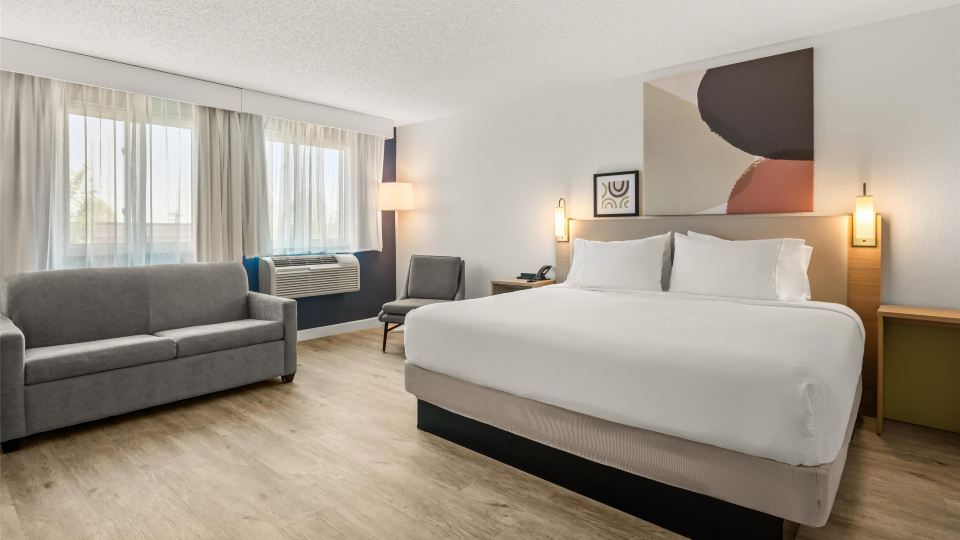 Spark by Hilton Eden Prairie