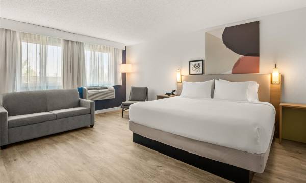 Spark by Hilton Eden Prairie