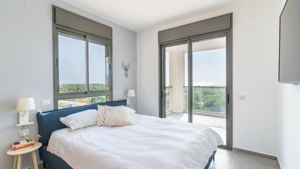 Sunlit Balcony & Coastal Charm by Sea N' Rent