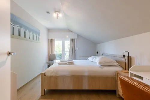 Huswell - Villa Near Beach With Double Parking