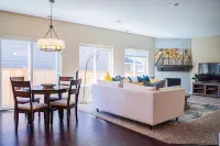 Kirkland Luxury Tranquil Retreat 7BR w/ Office