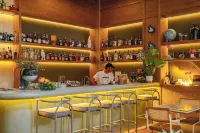 Landmark Hotel - bar