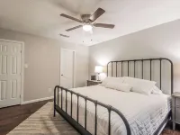 Lone Star Haven for 8 Hotels in Burleson