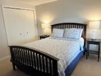 Oceanfront Condo – Walk to Pier & beach out your front door!