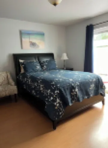 Ocean Shores studio with kitchenette-minutes from beach-Anchor Ashore Condo #4