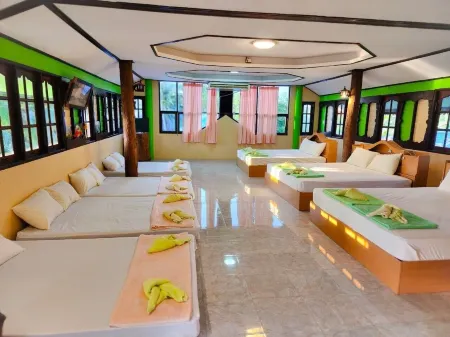 Banmae Resort Kohchang Отели рядом с достопримечательностью «Ban Salak Phet»