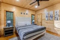 New listing special! Great for hikers,nature lovers, with hot tub and privacy