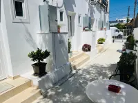 Larnaca - Studio - Sleeps 4 - Garden - Parking Hotels in Lympia