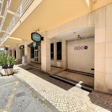 Vilamoura Central 2 with Pool by Homing