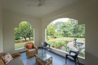 The Pavilion Udaipur - A Luxury Pet Friendly Villa in Udaipur Hotel di Kotra