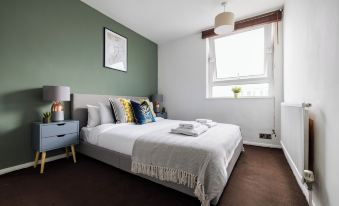 Stunning 2 Bed Flat Near Tower Bridge