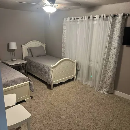 Schertz Country Farmhouse on 1 acre with Gameroom