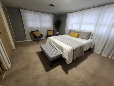 Back Yard Oasis. Centrally locate, private and safe. Các khách sạn gần Arkansas Convention Center