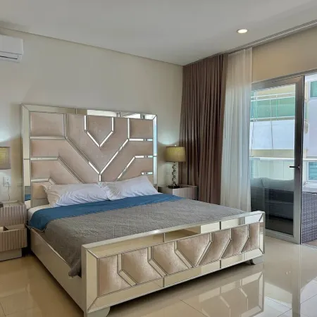 Torre Eleve Apartments