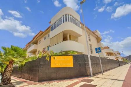 ROOF TERRACE WITH POOL NEAR BEACH