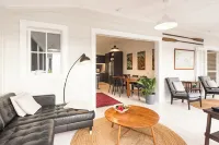 The Landing Overwater. Bay of Islands, NZ. Hotels in Opua