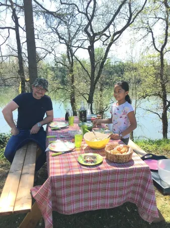 Beautiful Cottage on the bank of the river Tarn - 6/7 people. Pool .