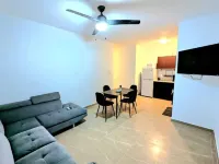 Cozy Apt: Wake to Ocean Waves / Jetted Tub