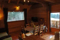 Apartment in a chalet of character with ski access Hotels in Montriond