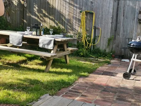 Charming house with white mill. Отели в г. Брест