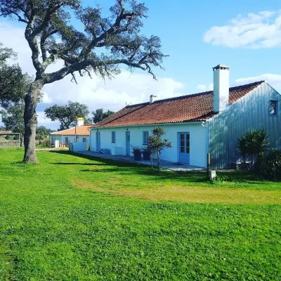 Typical alentejan cottage in the countryside, with communal pool.