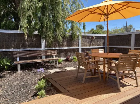 McCrae beach Villa on Wattle Place, a 5 mins walk to the beach