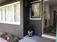 Didi's Place - right where you want to be and pet friendly too!