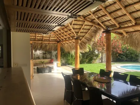 Las Terrenas Villa-  King Bed, Beaches & Dining