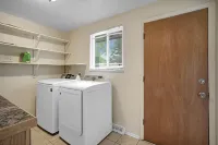 Large 2 bedroom home with HUGE Yard * Easy Access