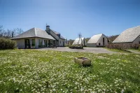 River Cottage  - Cocoon of Nature in Auvergne - Cantal
