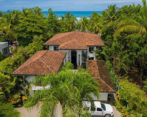Beachfront Luxury Villa with Private Pool Hotel a Esterillos Este