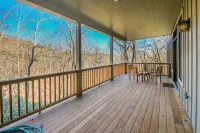 SPACIOUS SPECTACULAR BIG CANOE HOME OVER STREAM. WATERFALLS, TRAIL Mountain VIEW