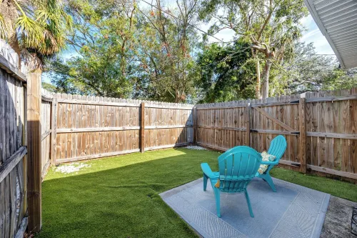 8Min to Beach by Car/King Bed/Fenced Yard/Prking