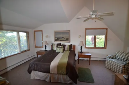 Westport MA Book Now Winter Rental 4 Bdrm Close to Bristol/Newport RI, Boston MA