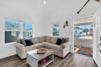 1 Block to Beach, Linens + Towels, BBQ, AC