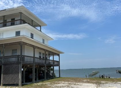 WATERFRONT! Tranquility bytheSea, CShoreBeachHome, Across from Beach onthe Sound