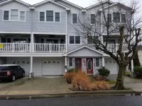 GORGEOUS   Townhouse 1 Blk to Beach/ Boards !!! Hotels near Surfside Pier