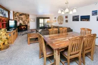 Cozy & Spacious 2 bedroom condo with Business Wifi