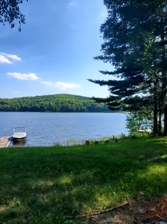 Diamond lake waterfront cottage just west of Bancroft