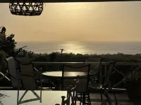 Very Spacious, Private, Open Plan Retreat. Pool And Stunning Views Of West Coast Hotels in Black Bess