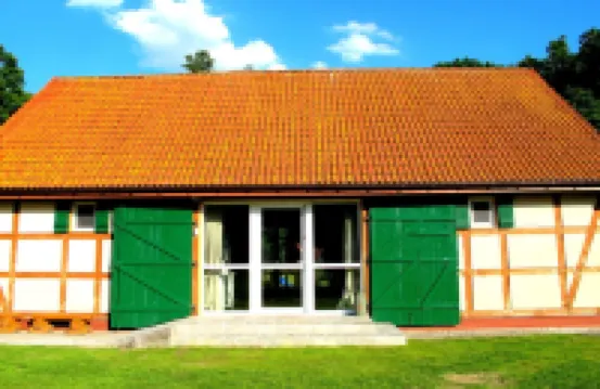 Close to the water, sauna, fireplace, fenced property, for dogs and families